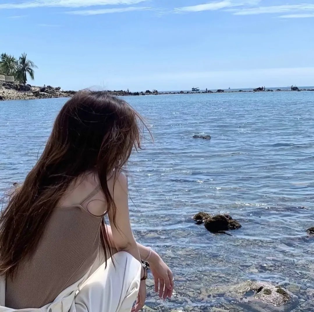 冲出虚拟世界海报